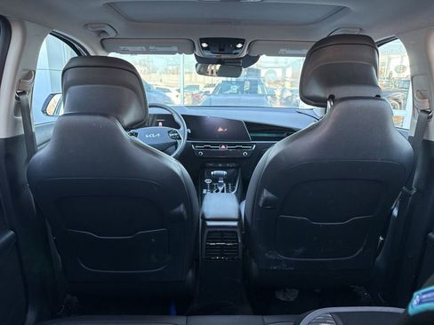 Used 2023 Kia Niro SX Touring image 38