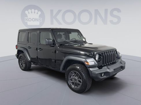Used 2024 Jeep Wrangler Sport S image 10