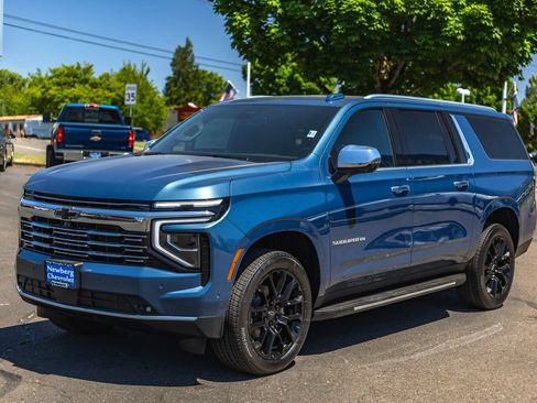 New 2026 Chevrolet Suburban Premier w/ LPO, Illumination Package AWD/4WD image 4