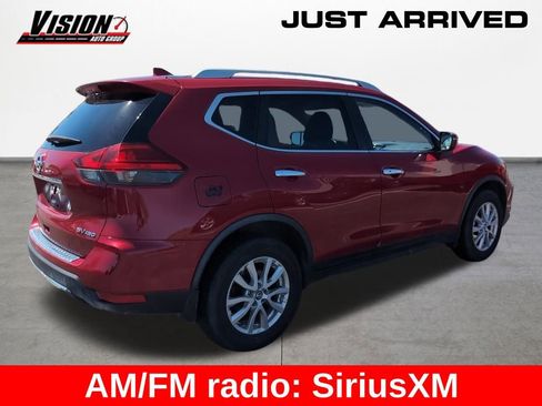 Used 2017 Nissan Rogue SV AWD/4WD image 4