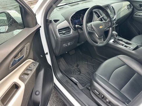 Used 2023 Chevrolet Equinox LT FWD image 9