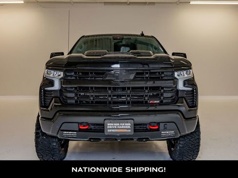 Used 2025 Chevrolet Silverado 1500 LT Trail Boss w/ Convenience Package II AWD/4WD image 4