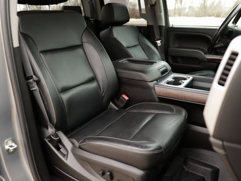 Used 2017 GMC Sierra 1500 SLT w/ SLT Premium Package image 32