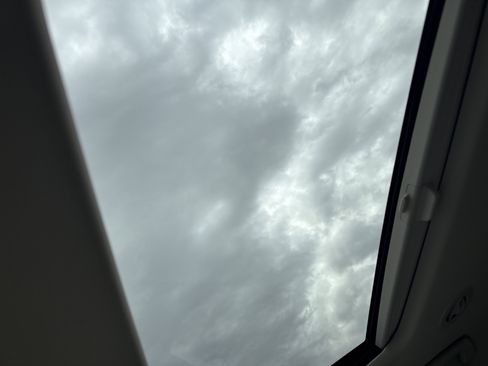 Used 2023 Buick Enclave Premium w/ Experience Buick Package image 31