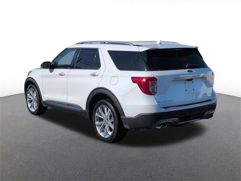 Used 2023 Ford Explorer Platinum w/ Technology Package image 4
