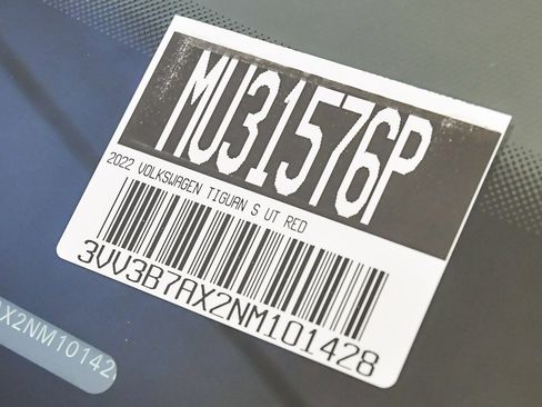 Used 2022 Volkswagen Tiguan SE w/ Panoramic Sunroof Package image 30