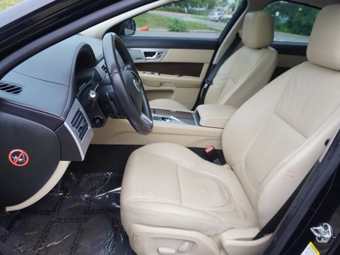 Used 2013 Jaguar XF 3.0 RWD image 9