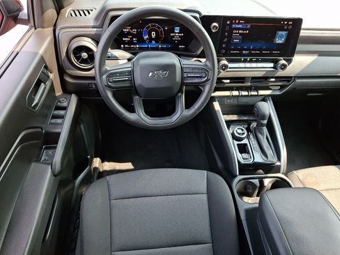 Used 2024 Chevrolet Colorado Trail Boss w/ Advanced Trailering Package AWD/4WD image 11