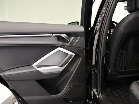 Certified 2025 Audi Q3 2.0T Premium Plus w/ Premium Plus Package image 41