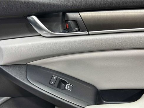 Used 2020 Honda Accord LX image 13