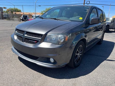Used 2016 Dodge Grand Caravan R/T w/ Driver Convenience Group FWD image 7