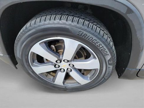 Used 2019 Chevrolet Traverse LT w/ LT Premium Package FWD image 9