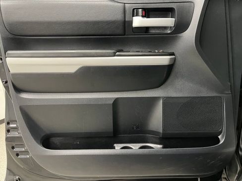 Used 2018 Toyota Tundra SR5 AWD/4WD image 24
