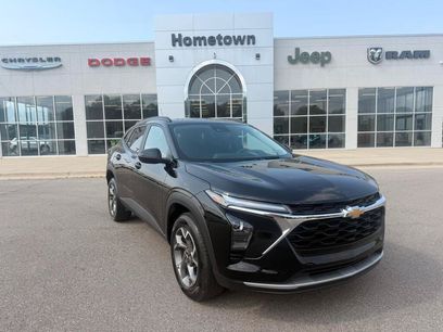 Used 2025 Chevrolet Trax LT