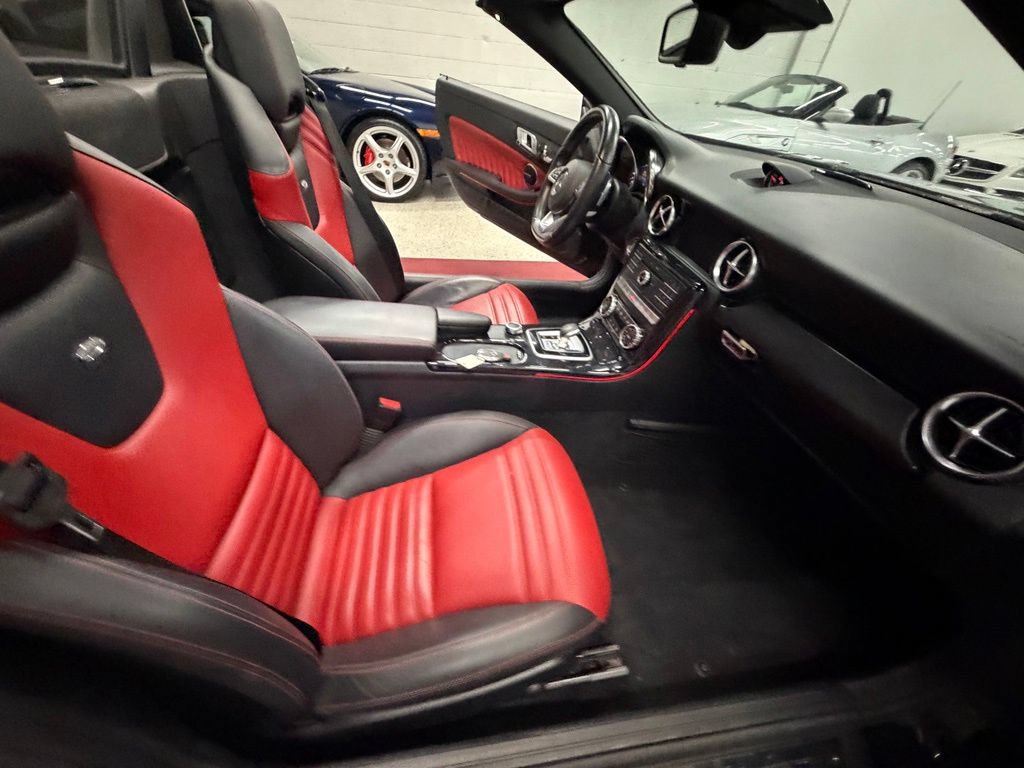 Used 2018 Mercedes-Benz SLC 300 image 25