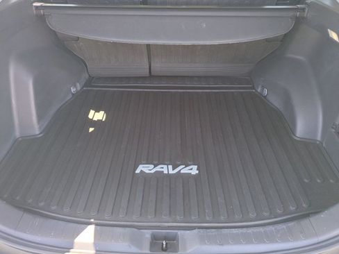 Used 2023 Toyota RAV4 XLE Premium FWD image 6