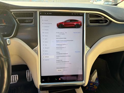 Used 2017 Tesla Model X 100D image 11