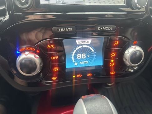 Used 2014 Nissan Juke SL image 20