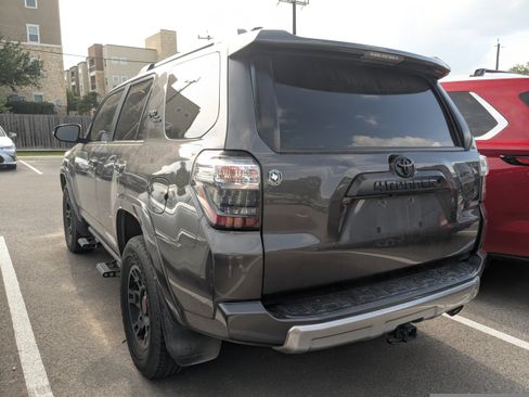 Used 2019 Toyota 4Runner TRD Off-Road Premium AWD/4WD image 8