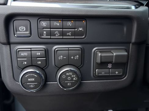 New 2026 Chevrolet Tahoe Z71 w/ Z71 Off-Road Package AWD/4WD image 18