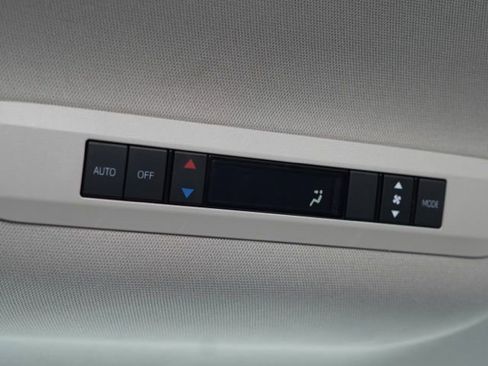 Certified 2024 Toyota Sienna LE FWD image 42