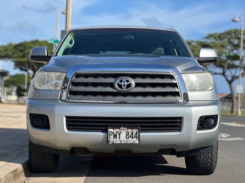 Used 2008 Toyota Sequoia SR5 RWD image 7