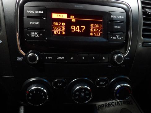 Used 2017 Kia Forte LX FWD image 11