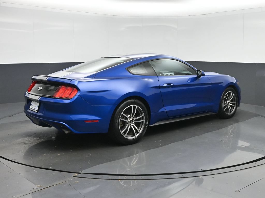 Used 2017 Ford Mustang Coupe RWD image 7