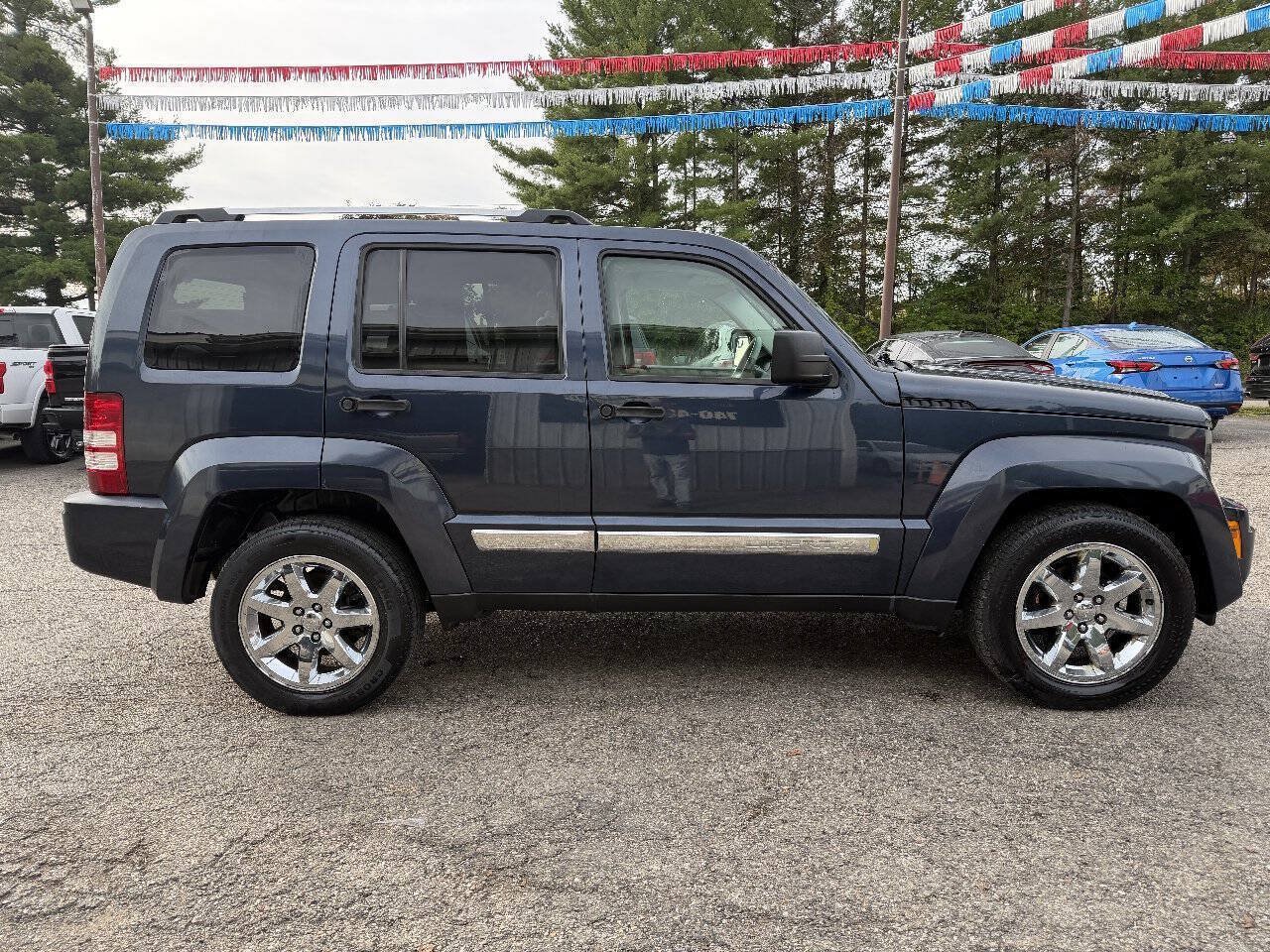 Used 2008 Jeep Liberty Limited w/ Premium Group II AWD/4WD image 4