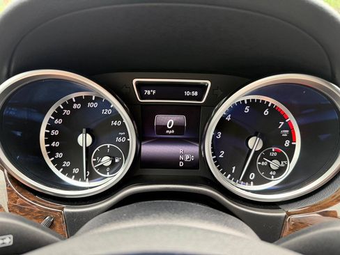 Used 2014 Mercedes-Benz GL 450 4MATIC image 16