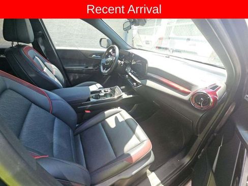 Used 2025 Chevrolet Equinox RS AWD/4WD image 12