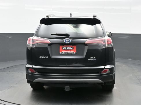 Used 2017 Toyota RAV4 XLE w/ All Weather Liner Package AWD/4WD image 5