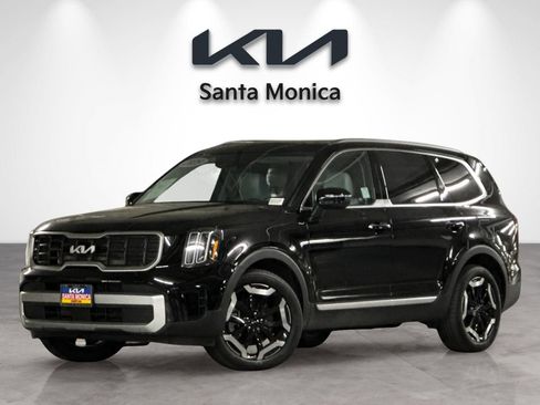 Used 2025 Kia Telluride S image 2