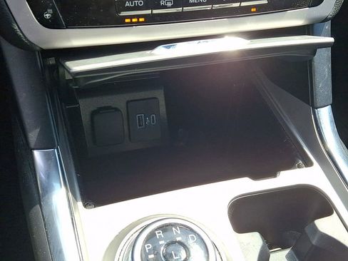 Used 2023 Ford Explorer XLT w/ Equipment Group 202A AWD/4WD image 25