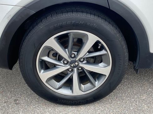 Used 2019 Kia Sorento EX image 11