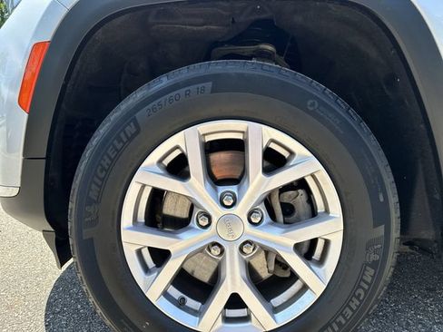 Used 2021 Jeep Grand Cherokee L Limited AWD/4WD image 21