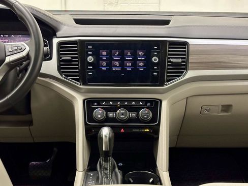 Used 2021 Volkswagen Atlas SEL AWD/4WD image 32