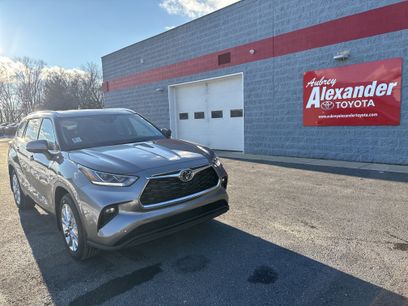 New 2026 Toyota Highlander Limited