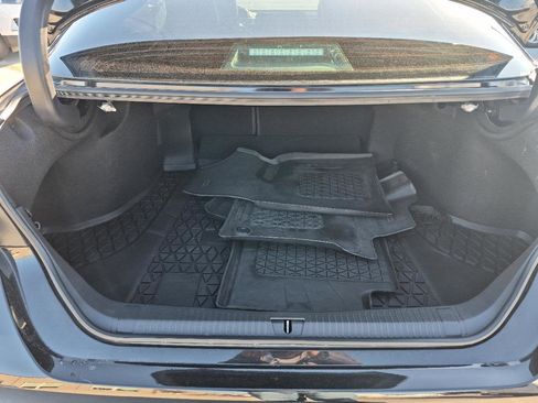 Used 2022 Toyota Avalon Touring w/ Advanced Safety Package image 9