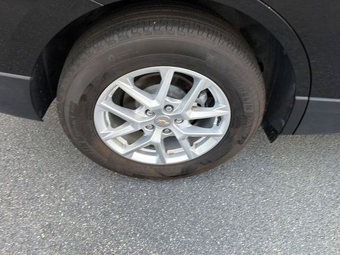 Used 2024 Chevrolet Equinox LT FWD image 37