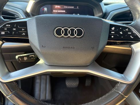 Used 2022 Audi Q4 e-tron quattro Premium Plus w/ Premium Plus AWD/4WD image 15
