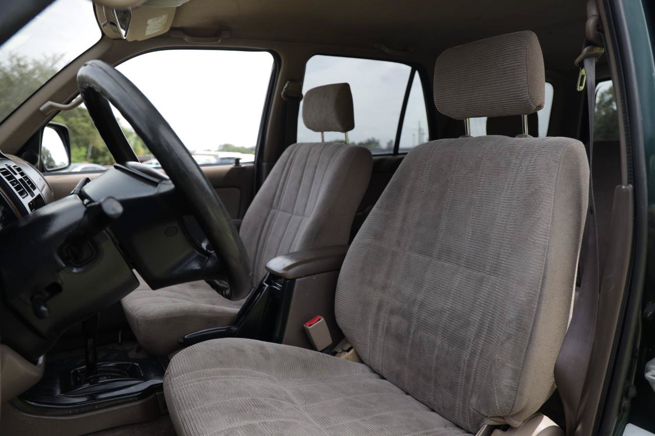 Used 2000 Toyota 4Runner SR5 w/ Upgrade Value Pkg 2 RWD image 6