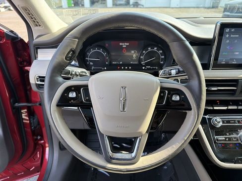 Used 2021 Lincoln Corsair AWD w/ Premium Package image 21