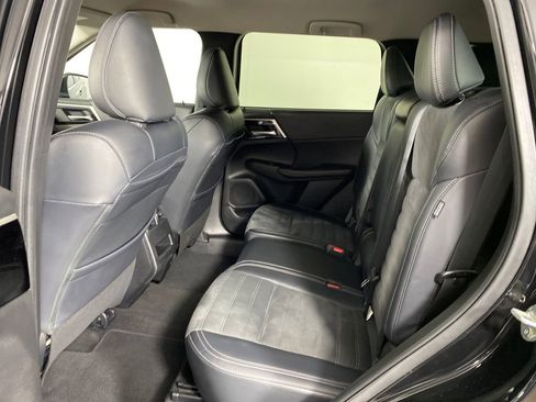 Used 2024 Mitsubishi Outlander SE image 26