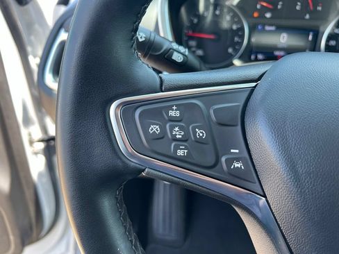 Used 2024 Chevrolet Equinox LT FWD image 40
