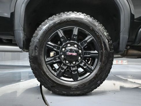 Used 2025 GMC Sierra 3500 AT4 AWD/4WD image 17