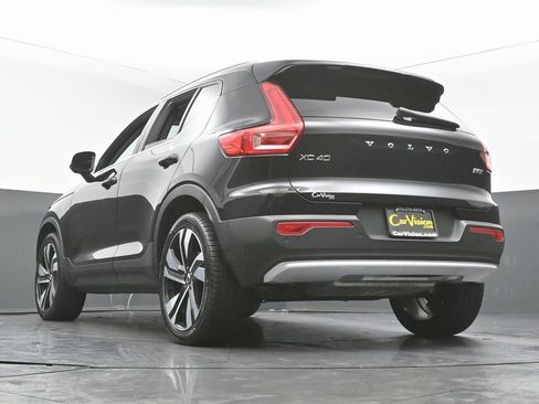 Used 2024 Volvo XC40 B5 Ultimate w/ Protection Package Premier image 48
