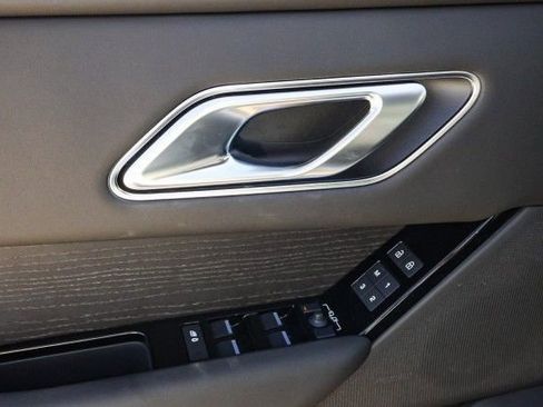 New 2026 Land Rover Range Rover Velar Dynamic SE image 22