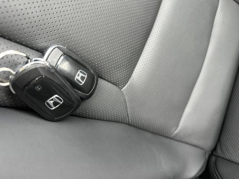 Used 2024 Honda Accord EX-L image 19