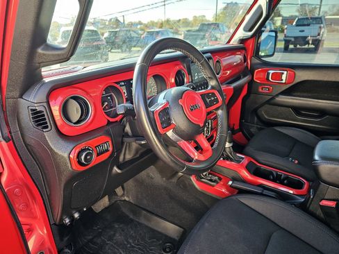 Used 2020 Jeep Wrangler Unlimited Sahara w/ Uconnect 4C Nav & Sound Group image 6